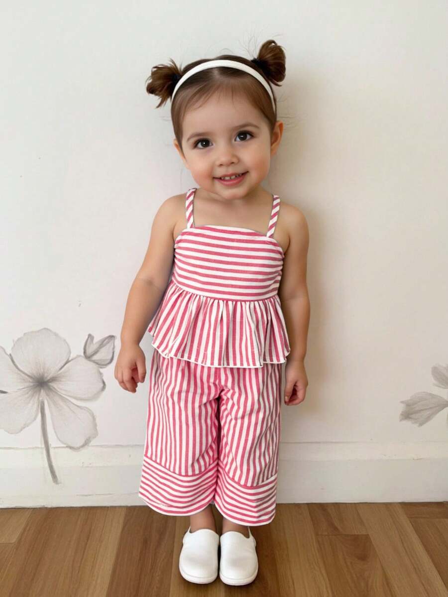 Conjunto informal de vacaciones para bebé niña, con top de tirantes de algodón tejido a rayas, parche y volantes en el bajo, y pantalones de pierna ancha - Rojo y blanco - Ver 1