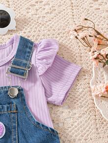 SHEIN Vintaside Kids 2pcs/Set Baby Girls' Summer Cute Blue Denim Bib Shorts Set,Floral Embroidery Pocket,Ribbed T-Shirt With Cap Flutter Sleeve,Casual Vacation Outfit - Purple - View 6