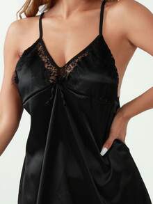 Conjunto de pijama de satén para mujer con encaje, incluye camisón de tirantes y bata, suave y elegante en color sólido - Negro - Ver 6