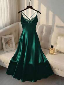 GlowEve CURVE Plus Size Solid Color Lace Patchwork Dress - Dark Green - View 2