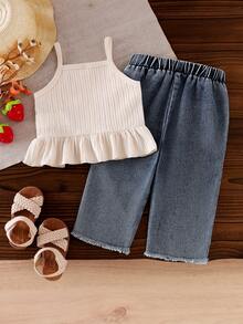 SHEIN Bộ đồ thường ngày thoải mái cho bé gái gồm áo hai dây thêu hoa và quần jean màu trơn, trang phục dễ thương đón nắng hè cho những chuyến đi chơi. - Màu be - Xem 2