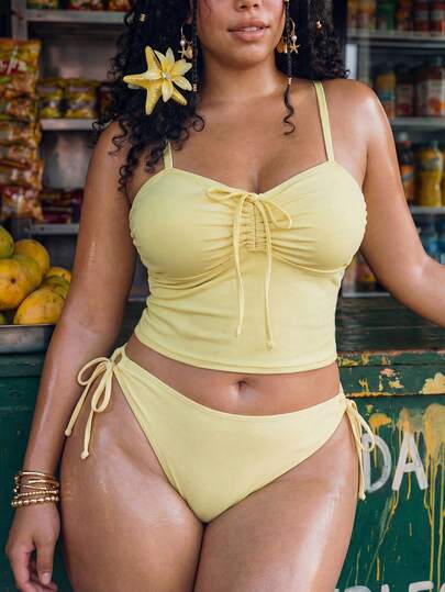 Swim Mod Bộ bikini hai mảnh cỡ lớn dành cho nữ, màu vàng nhạt, gợi cảm và thanh lịch, áo bikini dây mảnh xếp ly phía trước thắt nơ, quần bơi buộc dây bên hông có thể điều chỉnh, thích hợp cho kỳ nghỉ hè ở bãi biển.