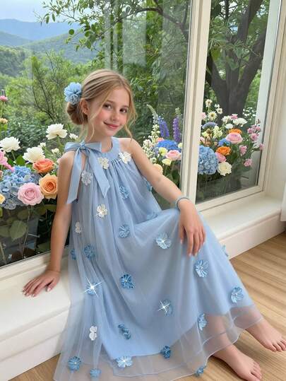 SHEIN Đầm không tay họa tiết hoa 3D cho bé gái tuổi teen, chất liệu mềm mại, co giãn, thích hợp cho mùa hè 2026, thời trang xuân/hè mới, du lịch nghỉ mát. Phù hợp cho các bữa tiệc và kỳ nghỉ.