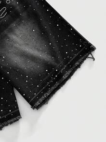 ROMWE MEN Street Life Quần short denim dáng rộng, họa tiết chữ đính đá, gấu quần tua rua, thích hợp cho bé trai tuổi teen, phong cách mùa hè. - màu đen - Xem 4