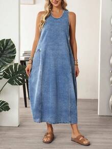 SHEIN CURVE+ Plus Size Women Round Neck Pocketed Casual Sleeveless Denim Dress - Blue - View 4