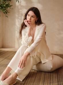 MOTF PREMIUM 2PCS WOMEN COMFY CONTRAST LACE LOUNGEWEAR SET - White - View 1