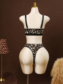 Bare Chapter Leopard Print Women's Lingerie Set, Front Closure Bra With Lace Patchwork And Thong, Sexy Lace Patchwork Lingerie Set 2pcs - Multicolor - View 4