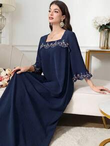 Al Najma Vestido bordado conservador para mujeres - Azul Marino - Ver 6