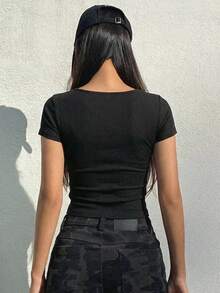 DAZY 女款素色方領短袖螺紋休閒T恤 Y2k 夏季短版上衣 - 黑色 - 查看 3