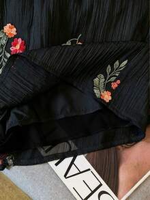 Franclia Women's Floral Embroidered Long Sleeve Shirt And Shorts Casual 2 Pieces Set - Black - View 5