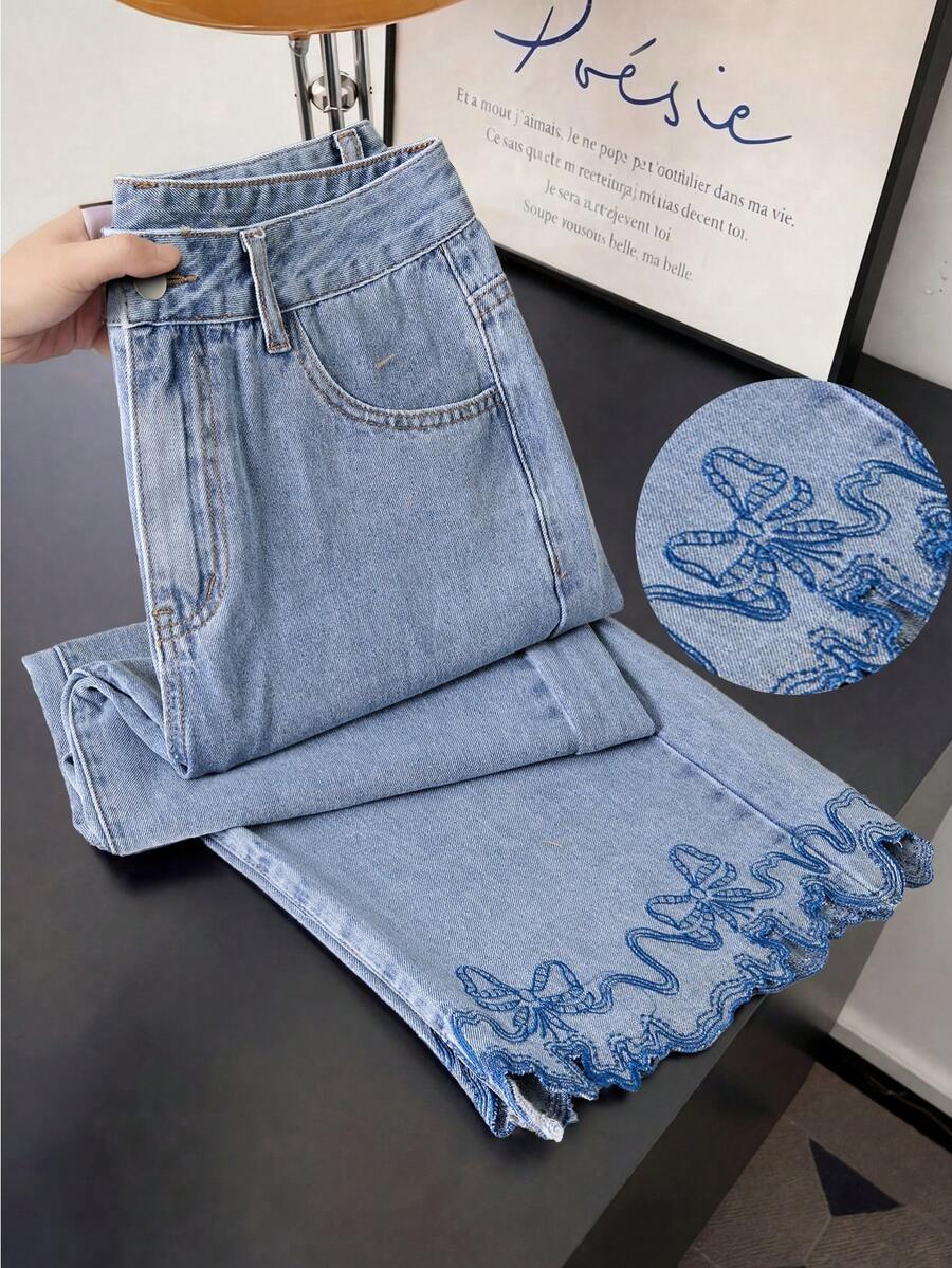 GlowEve 女士休闲日常蝴蝶结刺绣斜插口袋牛仔裤 - 藍色 - 查看 1