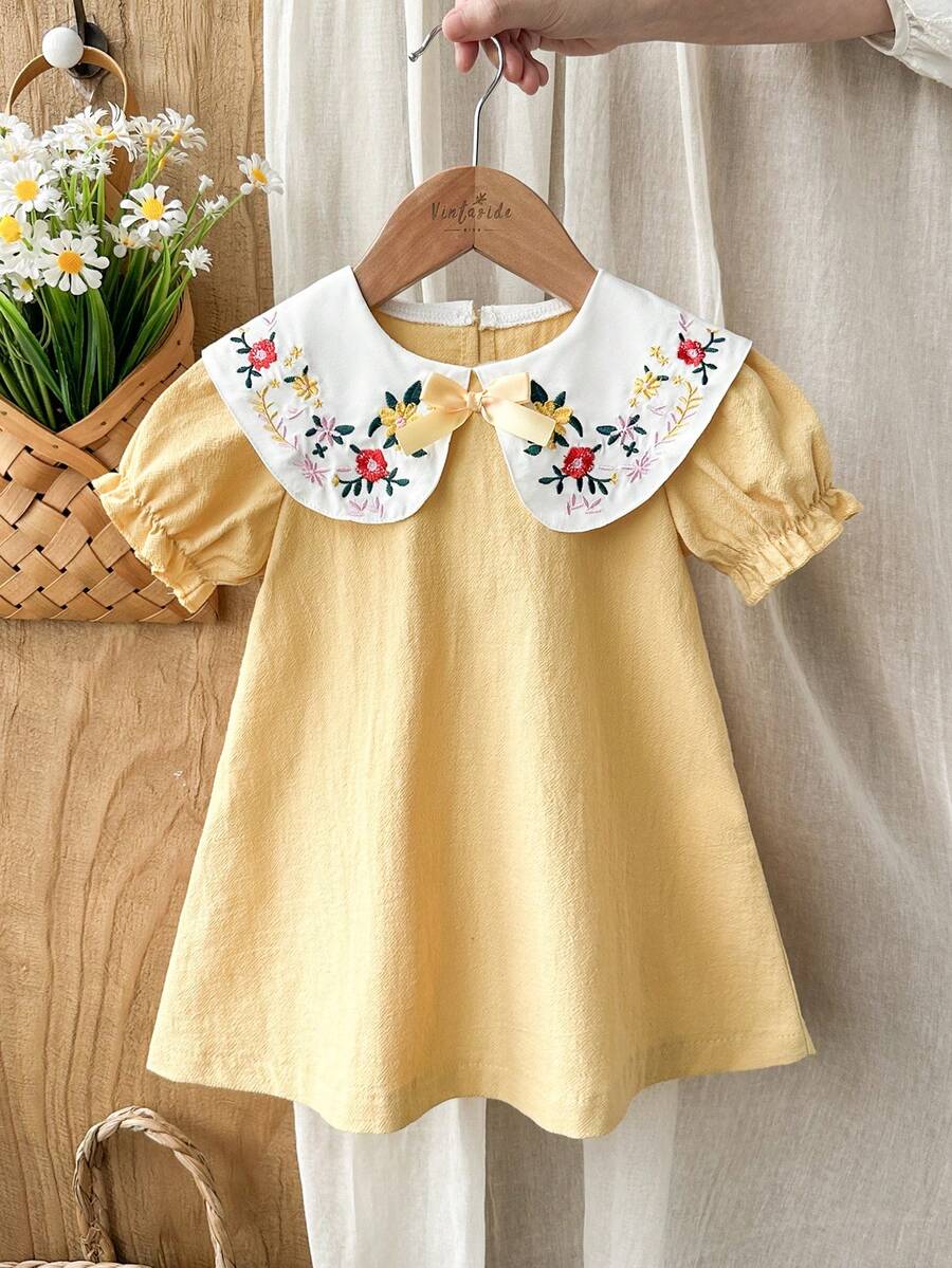 SHEIN Vintaside Kids 女婴甜美花卉刺绣泡泡领连衣裙，夏季 - 黃色 - 查看 1