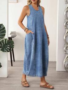SHEIN CURVE+ Plus Size Women Round Neck Pocketed Casual Sleeveless Denim Dress - Blue - View 3