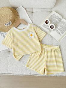 LMoss Kids Bộ 2 món áo thun cổ tròn kẻ sọc dệt kim cho bé gái và quần short - Màu vàng - Xem 3