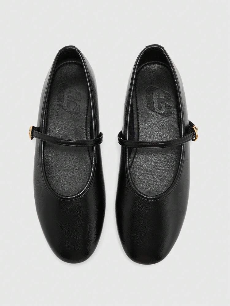 CUCCOO BIZCHIC Mary Jane, Women's Shoes With Soft Leather And Low Vamp.