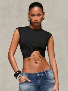 Normani Women's Summer Fashion Sexy Metal Decor Sleeveless Cropped Top - Black - View 6