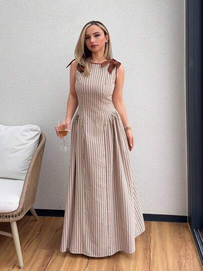 Jeta Ari 女士条纹蝴蝶结肩部装饰圆领无袖中长连衣裙