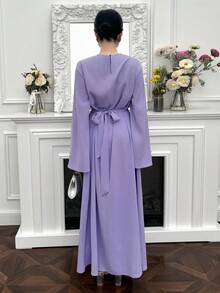 Al Najma Vestido elegante de estilo árabe con cuello en V, decoración de cuentas y mangas acampanadas con diseño de mariposa para mujer - Blanco - Ver 4