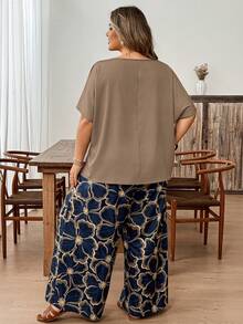 SHEIN CURVE+ 2pcs Plus Size Women Vacation Loose Shirt And Ditsy Floral Pants Set - Multicolor - View 6
