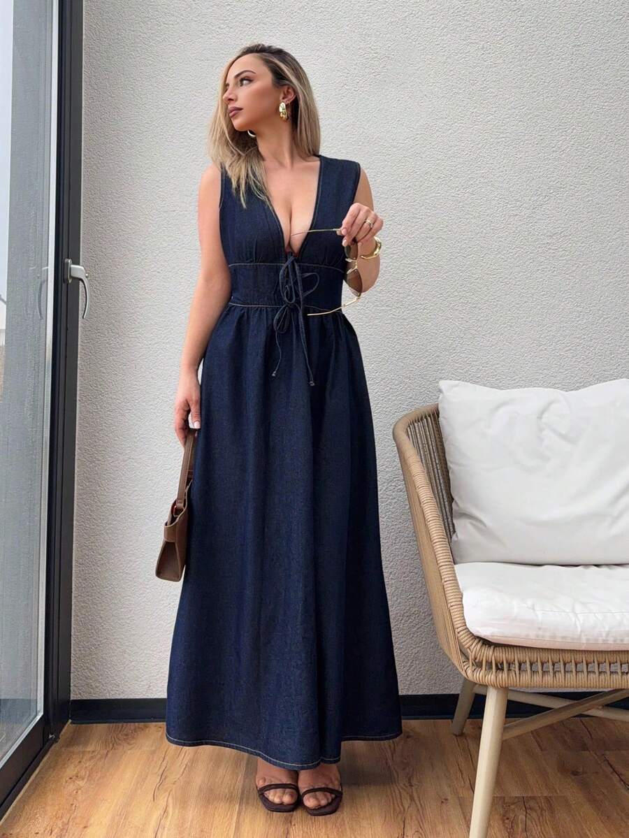 Jeta Ari 女式深V领无袖休闲牛仔裹身裙 - 藍色 - 查看 1