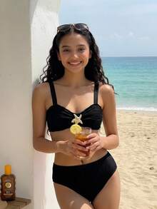 Bộ bikini dành cho thiếu nữ với họa tiết dập nổi và điểm nhấn kim loại. - màu đen - Xem 6