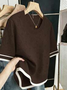 SHEIN Clasi Blusas femininas casuais para uso diário, simples, para o dia a dia, estilo urbano, versátil, elegante, para negócios, intelectual, com gola redonda, listradas, modelagem regular, manga curta, blocos de cores, cor damasco, modelagem solta e reta, estilo pulôver, tamanhos grandes, blusa de malha, blusa de gola redonda de manga curta marrom para primavera/verão, blusa feminina de malha marrom com gola redonda. - Castanho Café - Ver 1