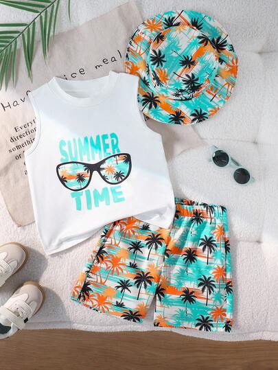 SHEIN Playful Pals Bộ đồ đi biển mùa hè 3 món cho bé trai | Áo tank top trắng không tay kiểu Hawaii cho bé trai/bé gái + Quần short in hình cây cọ màu xanh dương "SUMMER TIME" + Mũ chống nắng cùng màu | Áo khoác ngoài đồ bơi đi biển | Trang phục chơi nước | Bộ đồ ngoài trời cho bé 4-7 tuổi | Bộ quần short và mũ thoải mái cho chuyến đi biển gia đình | Trang phục mùa hè mát mẻ