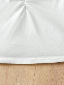 SHEIN Bộ 2 món cho bé gái tuổi teen: áo hai dây ôm sát họa tiết hoa nhí và chân váy xếp ly. - màu xanh lá - Xem 7
