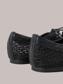 Styleloop 女士铆钉网眼平底乐福鞋 - 黑色 - 查看 4