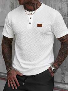 Manfinity Homme 男士舒适提花面料 Polo 领短袖 T 恤，畅销 Polo 衫，适合男士休闲度假、简约办公、简约商务、日常约会、居家休闲、时尚派对、餐饮聚会等场合，自用或送礼皆宜。春秋流行短袖衬衫。 - 白色 - 查看 5