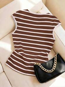 Camiseta de punto de rayas ajustada, estilo minimalista francés, top casual de manga corta, ideal para fiestas, primavera/verano - Marrón - Ver 10