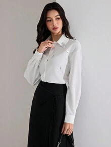Heiryn Blusa de manga larga elegante con botones frontales y decoración de strass en un solo color para mujer - Blanco - Ver 6