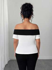 Elenzga Camiseta de mujer talla grande con estilo francés, de hombros descubiertos y manga corta, en color bloque negro y blanco con botones metálicos, ajustada y ceñida que revela los hombros, para usar en citas de verano - Blanco - Ver 2