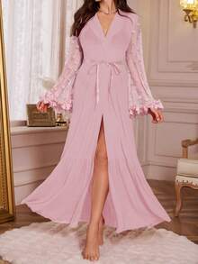 Crystal Vow Áo choàng dài tay màu trơn, phối lưới họa tiết hoa 3D, thắt eo. - Hồng - Xem 4