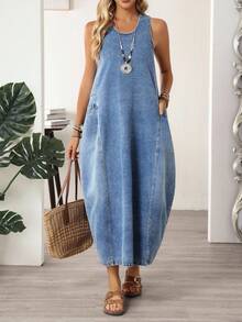 SHEIN CURVE+ Plus Size Women Round Neck Pocketed Casual Sleeveless Denim Dress - Blue - View 1