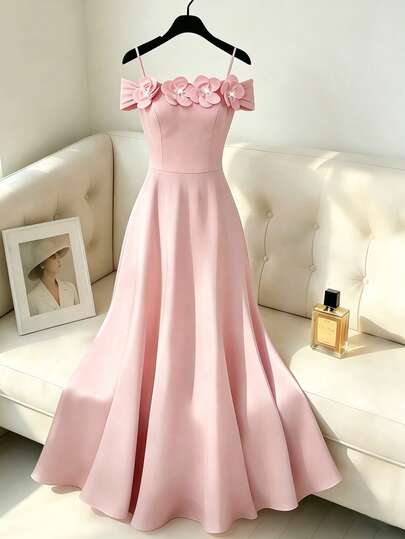 SHEIN Franclia 女士优雅时尚夏季连衣裙，粉色吊带，3D立体花卉装饰，露肩收腰长裙，适合派对、婚礼、聚会等场合。