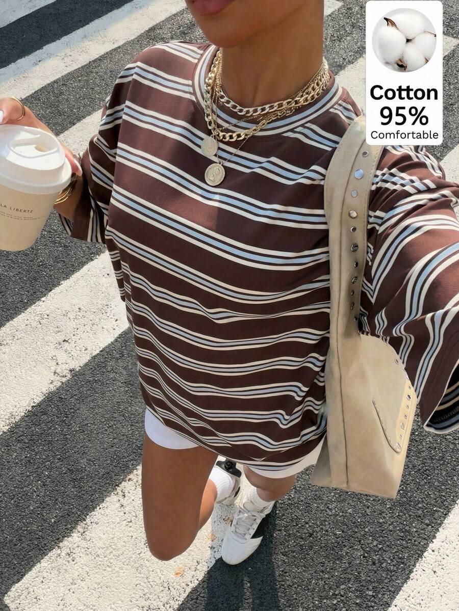 Muchica 95%纯棉条纹印花宽松中长款圆领落肩女式T恤，夏季假日休闲装，送朋友的礼物。Y2K风格外套上衣，适合日常通勤、约会、派对、秋冬夏季、圣诞节、新年、感恩节、婚礼、海滩、毕业典礼、时尚、优雅、休闲、外向、约会、预订、通勤、闪亮、情人节、优雅、度假、休闲、Y2K、外向、毕业典礼等场合。 - 彩色 - 查看 1