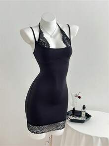 Đầm ngắn ôm sát cơ thể màu đen tối giản dành cho nữ, phối ren, kiểu dáng thường ngày. - màu đen - Xem 4