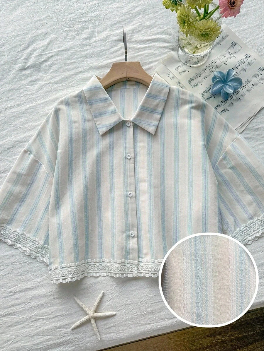 Comfortcana 大码女式蓝白条纹撞色蕾丝单排扣衬衫，春夏款 - 彩色 - 查看 1