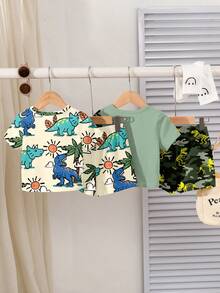 SHEIN Conjunto de 2 piezas para bebé niño: Estilo casual Y2K con estampados de dinosaurio, camuflaje, plantas tropicales, vacaciones y graffiti en camiseta de manga corta de cuello redondo y pantalones cortos, adecuado para primavera/verano, excelente para estilo callejero - Multicolor - Ver 2