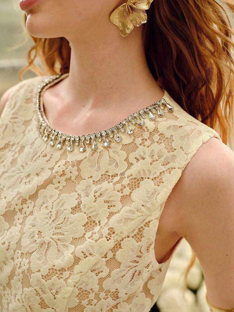 LACE SLIM FIT ELEGANT DRESS