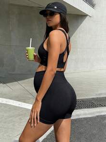 SHEIN Set de pantaloni scurți sport și sutien sport pentru maternitate, culoare uni, cu model încrucișat - Negru - Vizualizare 5