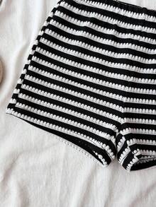 SHEIN Setelan 2 Potong untuk Remaja Perempuan Musim Panas, Bergaris Asimetris Bertekstur, Model Bahu Terbuka, Terdiri dari Kaos dan Celana Pendek - Hitam - View 5