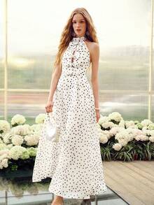 MOTF Soiréza 优雅女士白色底黑色波点露背长款派对礼服 | 正面蝴蝶结装饰，波点面料尽显经典复古时尚，完美适用于春季婚礼、花园派对、毕业舞会、晚宴、鸡尾酒会、正式晚宴、户外森林庆典和优雅生日派对。 - 白色 - 查看 5