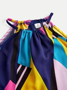 女童几何印花宽松露背A字连衣裙，适合日常、度假、休闲穿着，也可与姐妹或亲子装搭配。 - 綠色 - 查看 3