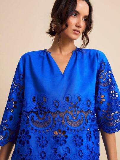 LOTSLUV Blusa de mujer de cuello en V azul marino de manga corta con bordado de ojales y adorno floral, adecuada para primavera y verano