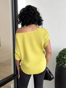 Alexandranx Thanh lịch, thoải mái hàng ngày và đa năng, gợi cảm với thiết kế lệch vai, bất đối xứng, tay áo trễ vai, xếp ly eo, áo kiểu nữ màu xanh lá cây mùa xuân và hè, áo sơ mi, áo lệch vai, áo một vai, áo tay cánh dơi, áo một vai mùa hè, áo màu vàng. - màu xanh lá - Xem 2