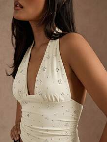 SHEIN BAE Camiseta sin mangas sexy con cuello en V profundo, fruncido y decoración de strass para mujer - Albaricoque - Ver 6