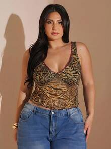 SHEIN BAE 大码性感动物纹网纱透视背心，秋季女装，校园装，Y2K风格服装，乡村风女装，复古风女装，节日装，婚礼宾客礼服（曲线款），夏季女装，正式礼服，生日装，夏季上衣，抹胸上衣，吊带背心，大码豹纹上衣，大码猎豹纹上衣，豹纹大码上衣，动物纹大码上衣，猎豹纹上衣 - 彩色 - 查看 3