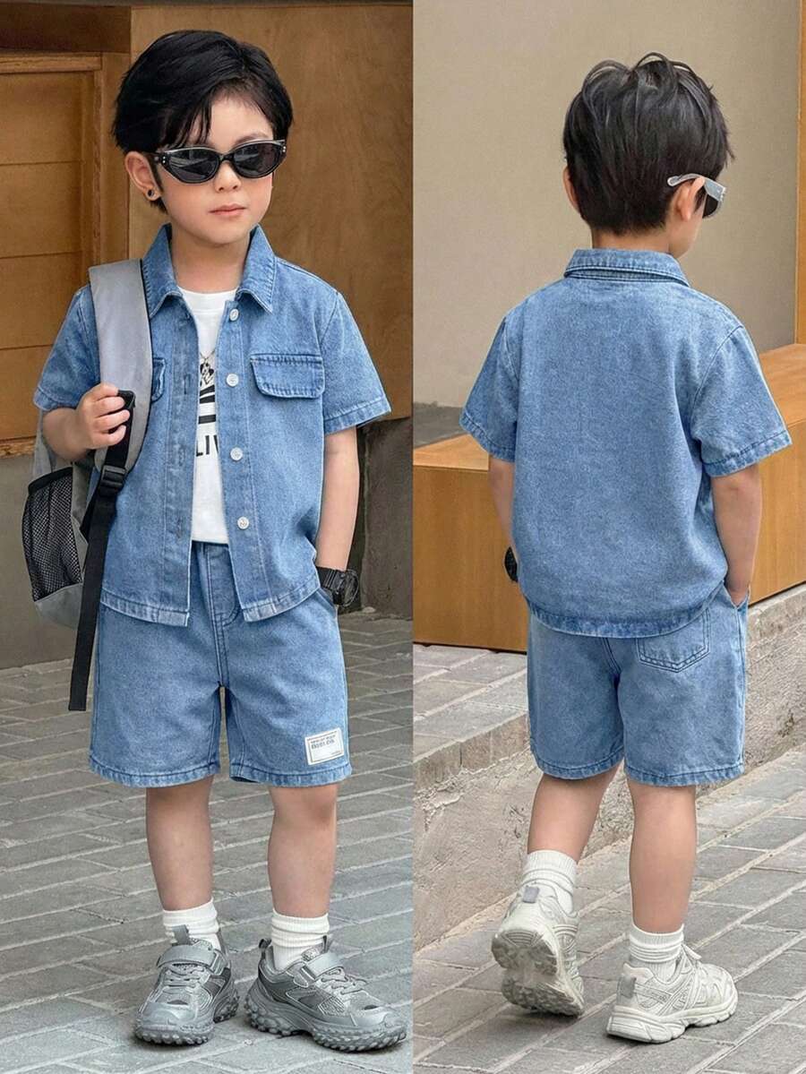 SHEIN Little Byeori 男童夏季休闲时尚街头风日常通勤翻领短袖牛仔衬衫和做旧牛仔短裤套装 - 中等水洗藍 - 查看 1